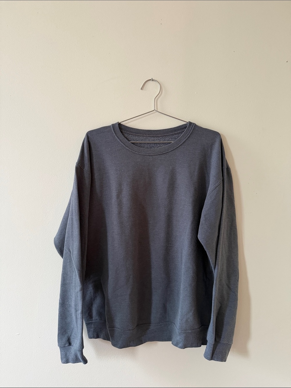 Fruit of the Loom Men's Crewneck Sweatshirt - Charcoal